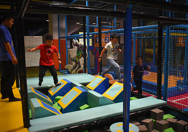 Indoor-Spielplatz für Junior-Ninja-Kurse4