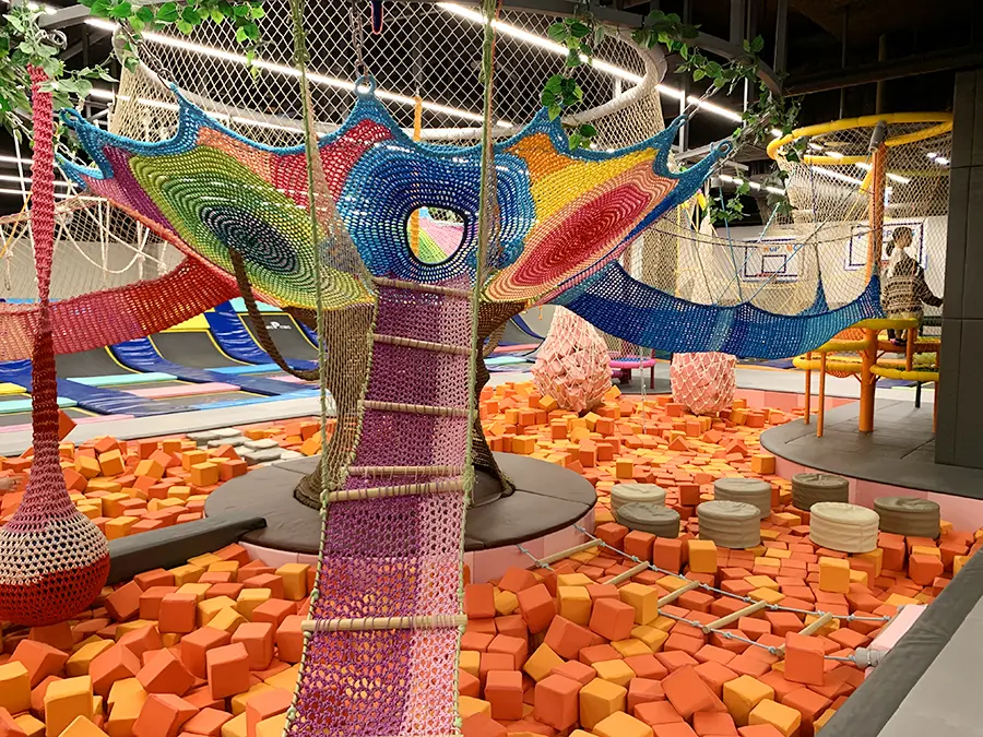 Rainbow Climbing Net details2.webp